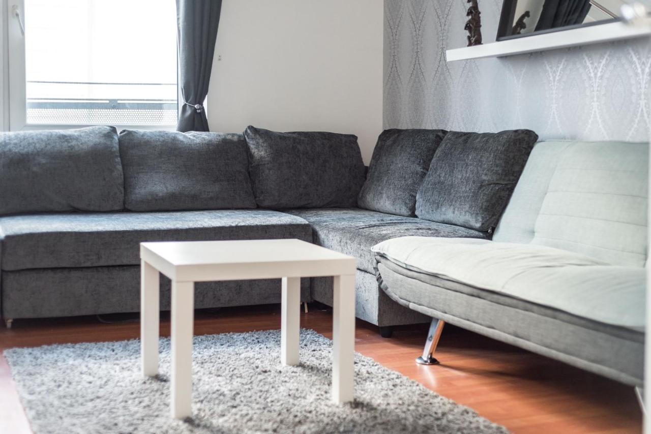 Modern Spacious 3 Bedroom City Centre Apartment - Free Parking - Private Balcony EDI Exterior foto