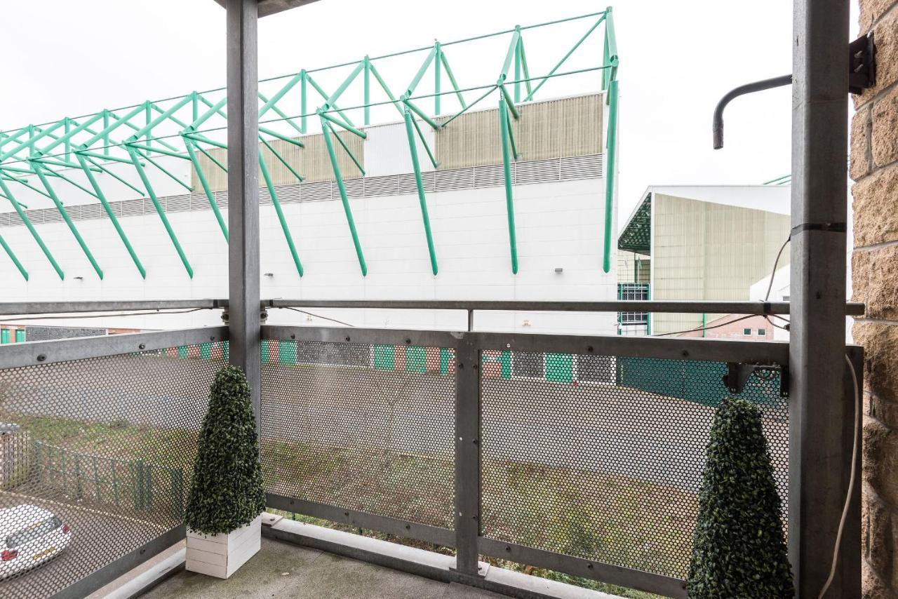 Modern Spacious 3 Bedroom City Centre Apartment - Free Parking - Private Balcony EDI Exterior foto