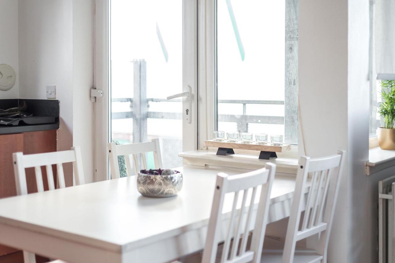 Modern Spacious 3 Bedroom City Centre Apartment - Free Parking - Private Balcony EDI Exterior foto