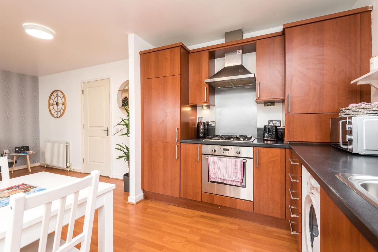 Modern Spacious 3 Bedroom City Centre Apartment - Free Parking - Private Balcony EDI Exterior foto