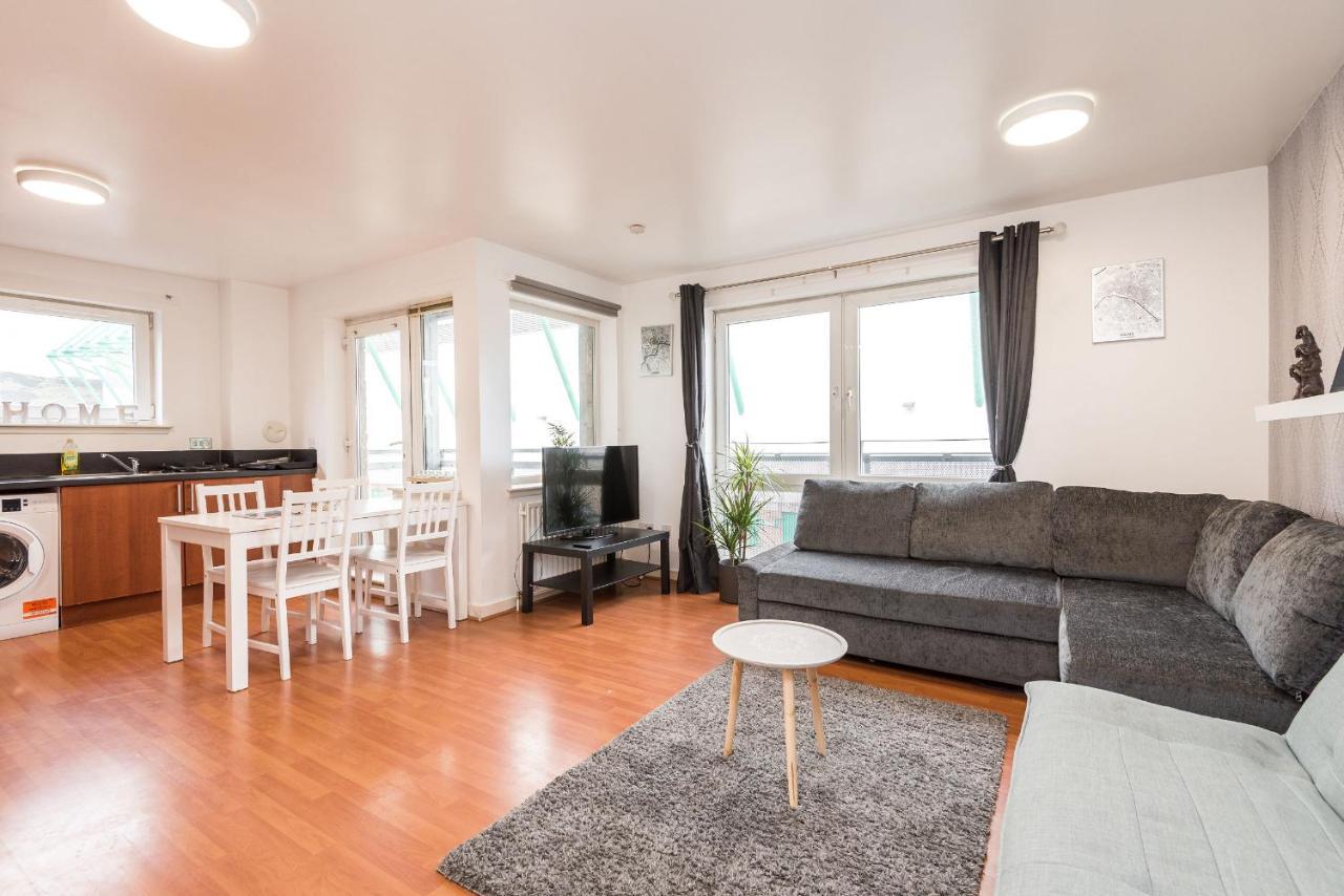 Modern Spacious 3 Bedroom City Centre Apartment - Free Parking - Private Balcony EDI Exterior foto