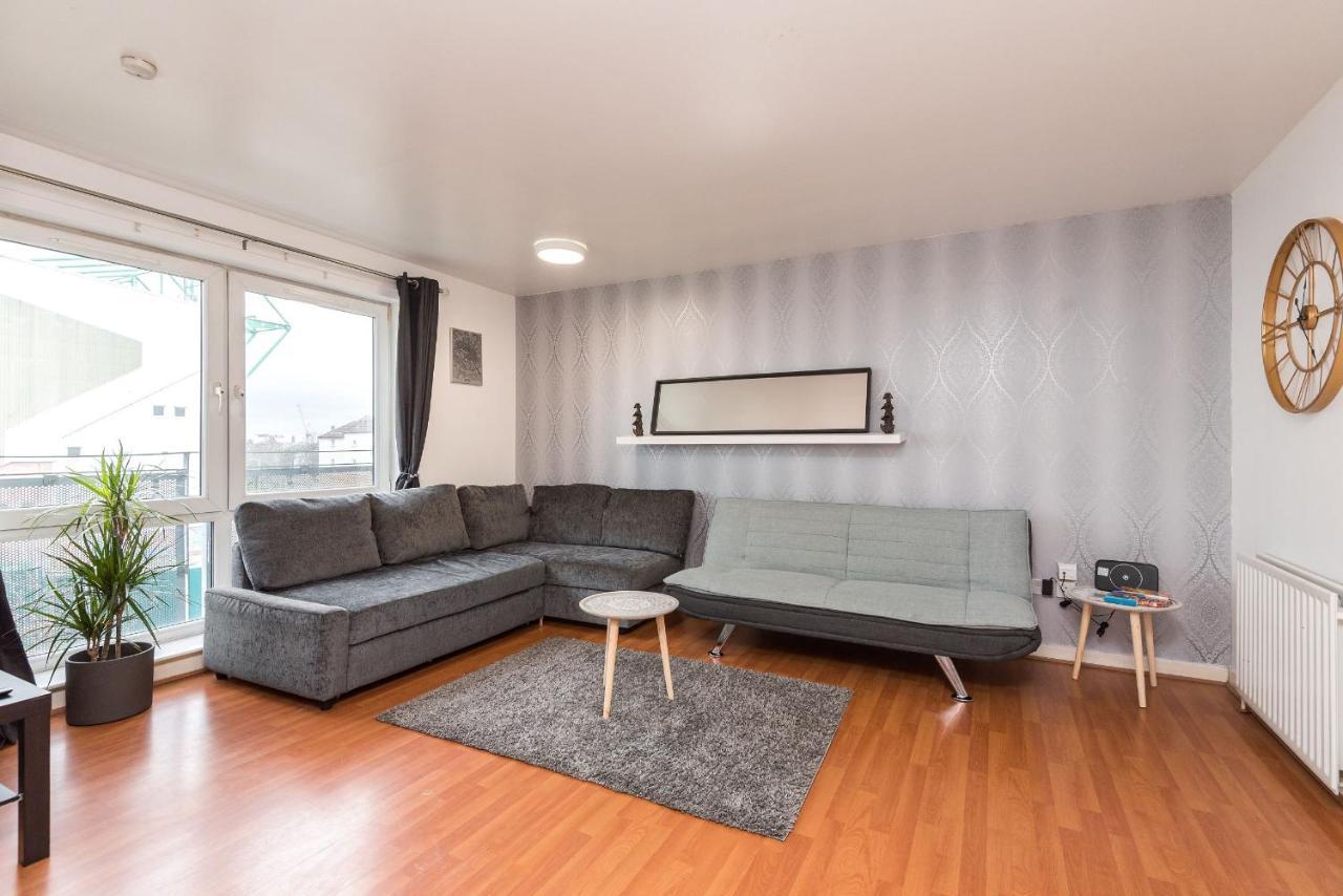 Modern Spacious 3 Bedroom City Centre Apartment - Free Parking - Private Balcony EDI Exterior foto